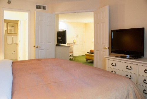 Hawthorn Suites by Wyndham Jacksonville image 11